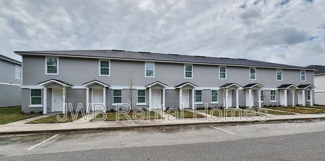 Building Photo - 8495 McGirts Village Ln