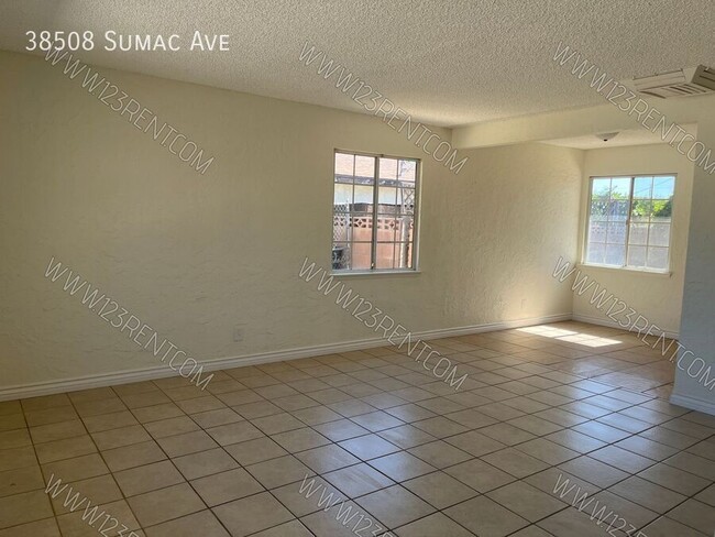 Building Photo - 38508 Sumac Ave
