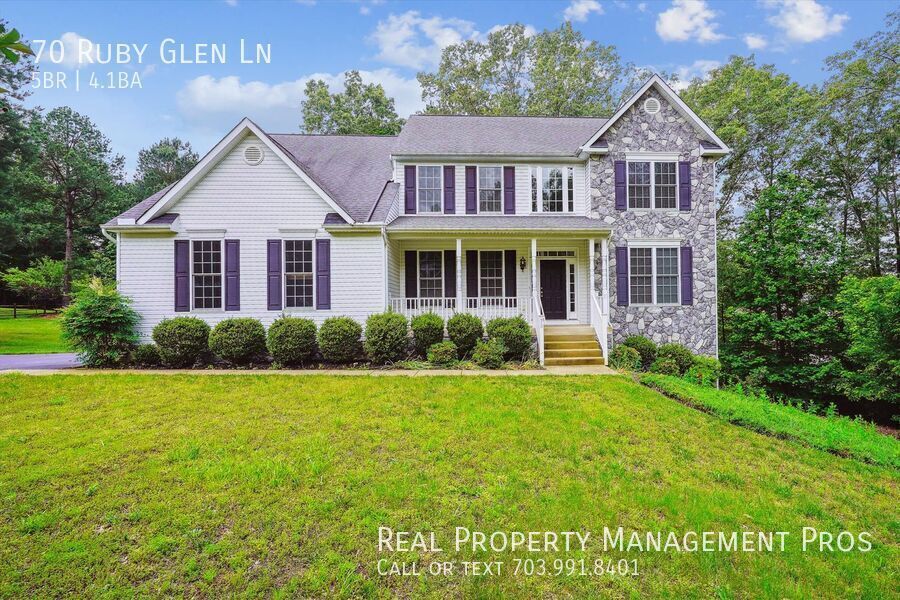 Foto principal - 70 Ruby Glen Ln