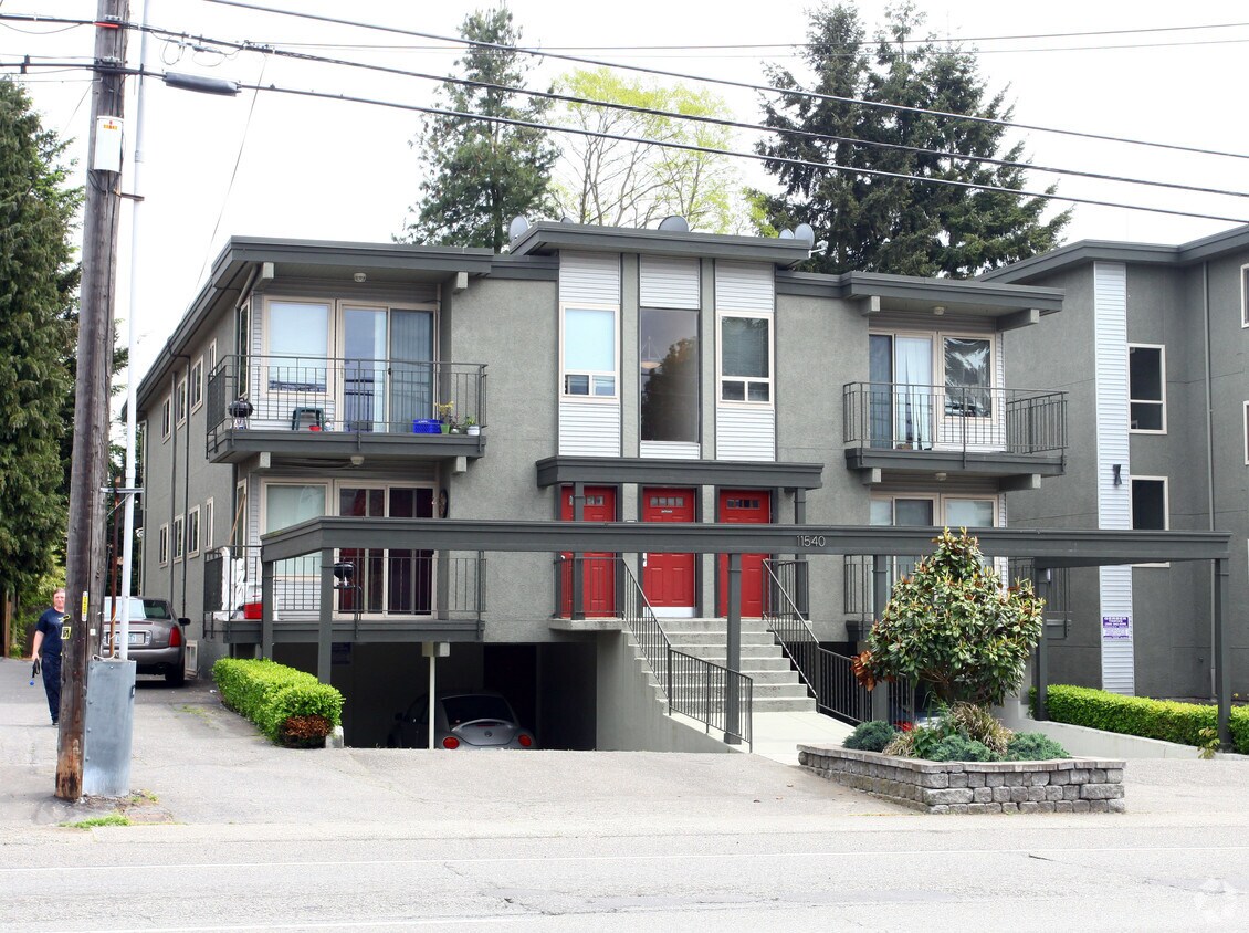 Building Photo - 11540 Greenwood Ave N