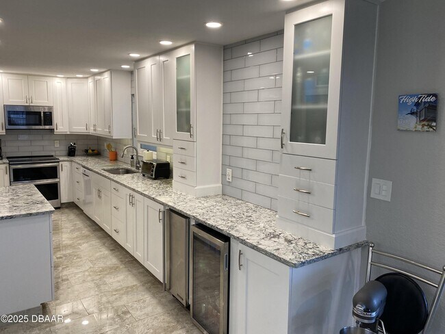 Foto del edificio - 1571 S Atlantic Ave