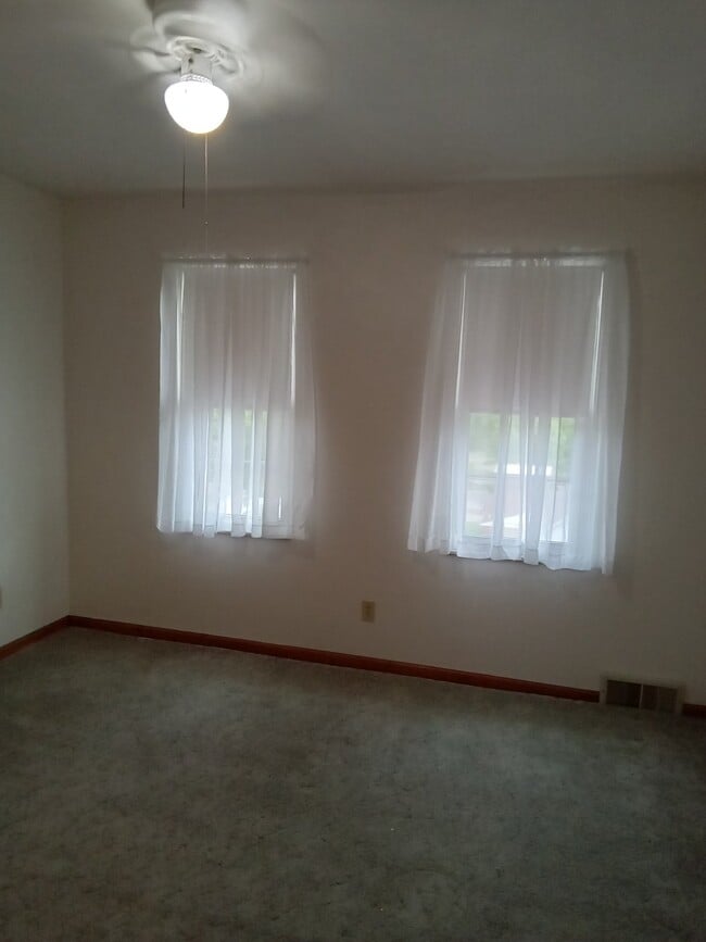Building Photo - 4820 3rd St