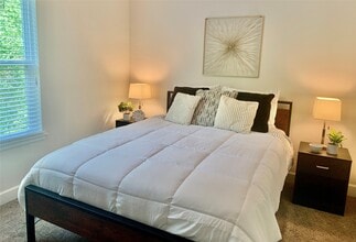 Building Photo - 25110 Glen Loch Dr