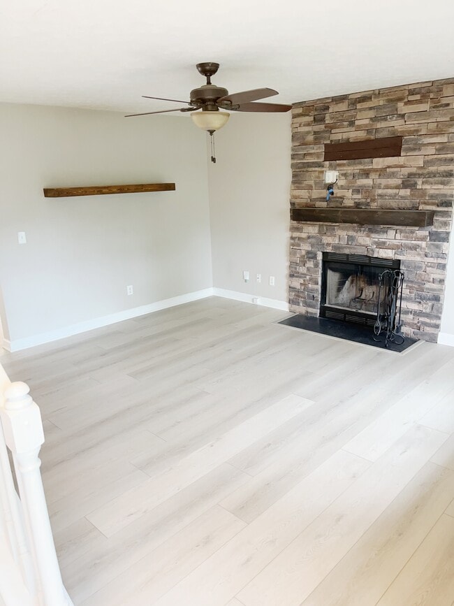Building Photo - 129 Baker Springs Ln