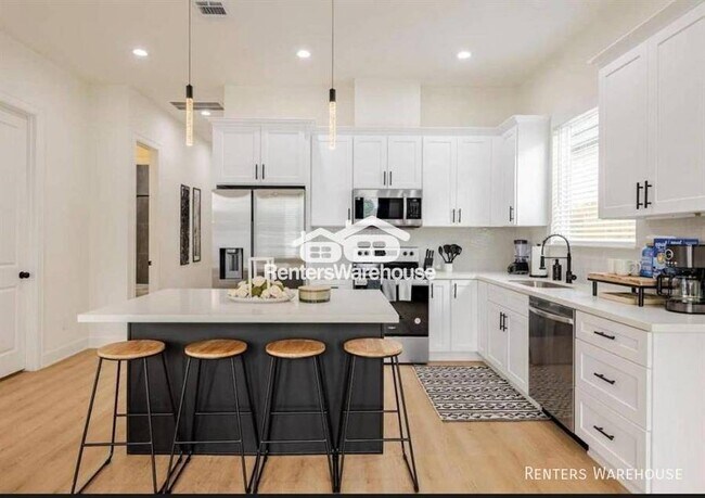 Foto del edificio - LEASE YOUR DREAM HOME