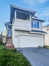 Building Photo - 3238 Aquarius Cir