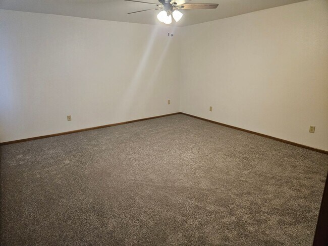 Foto del edificio - 3801 N Main St