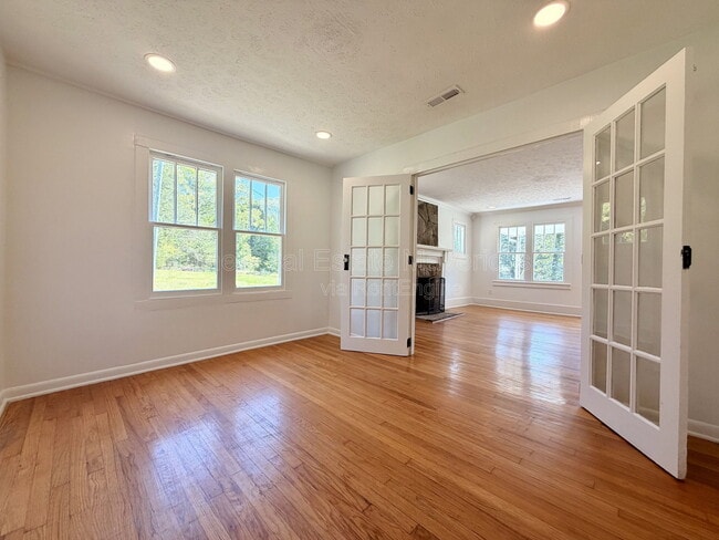 Foto del edificio - 14023 Mt Tabor Rd