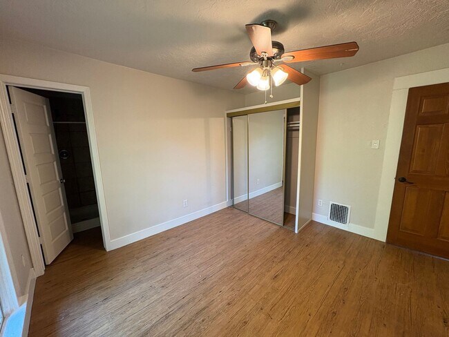Foto del edificio - Private Suites in a Beautiful Shared Home Near UNC & Coffee Shops