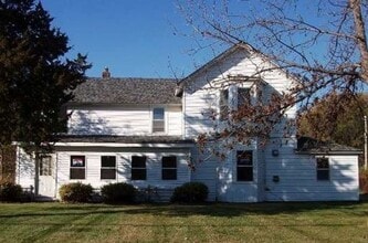 Building Photo - 1143 7th Ave