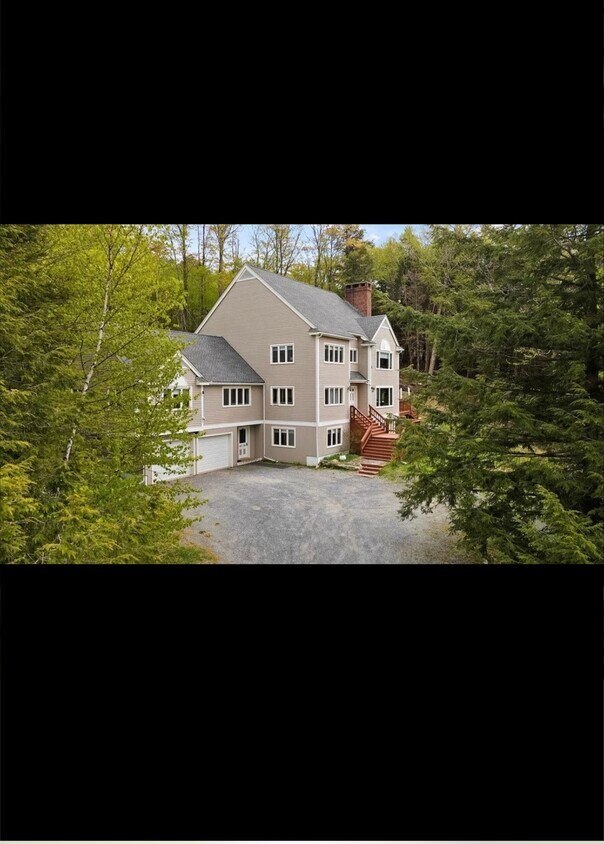 10 Indian Brush Rd, Winhall, VT 05340 House Rental in Winhall, VT