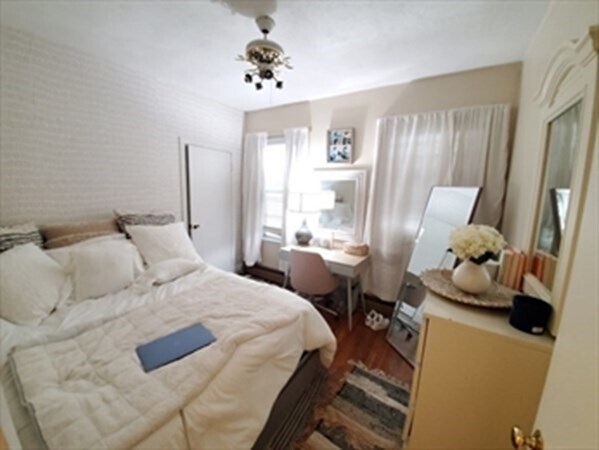 Foto del edificio - 518 E 3rd St