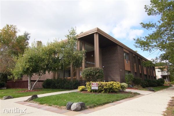 Building Photo - 1204 N 5th St