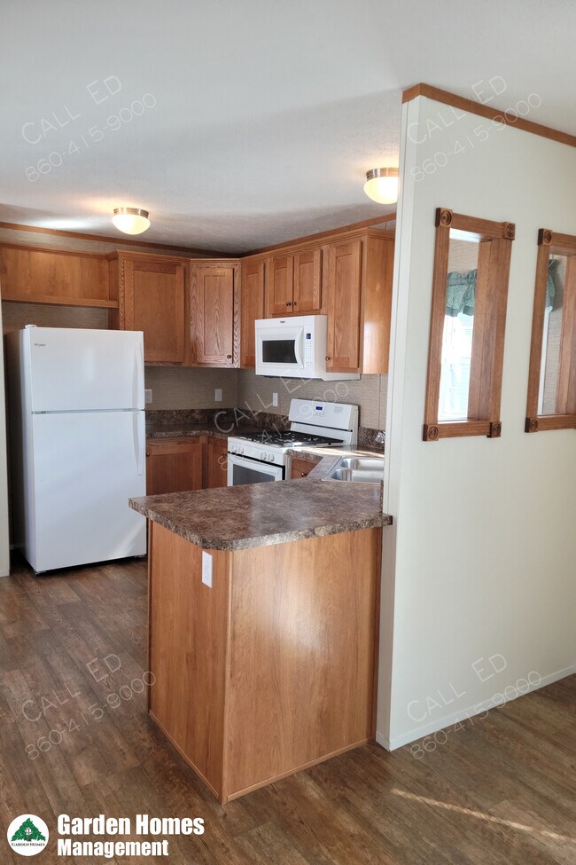 Building Photo - 64 Fair Acres Cir