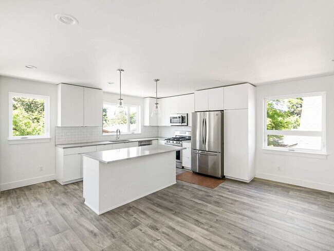 Foto del edificio - 3654 SE 67th Ave