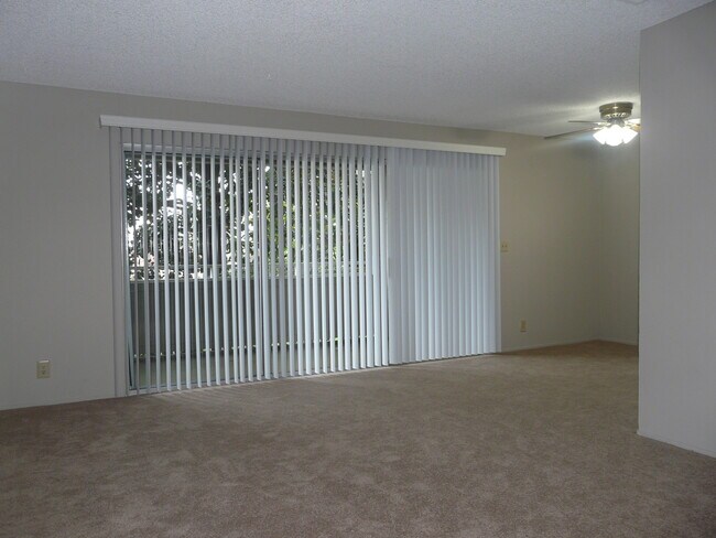 Foto del edificio - Updated 2 Bedroom 2 Bath Condo in Santa Clara