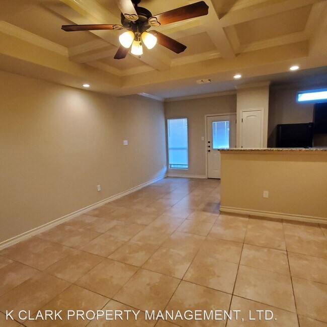 Building Photo - 3 br, 2.5 bath House - 6015 JAX WAY #103