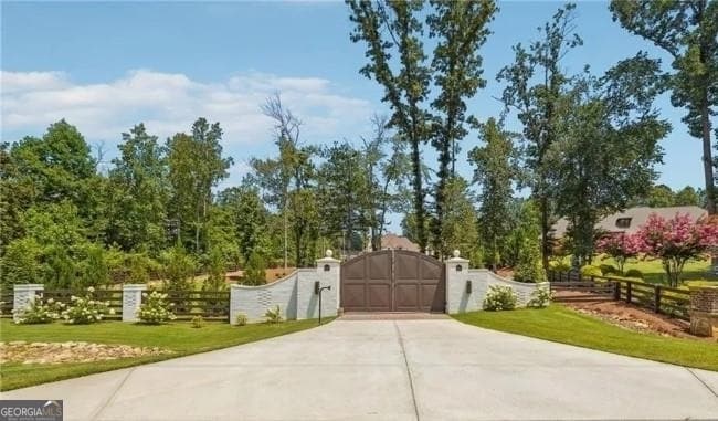 Primary Photo - 2242 Shoal Creek Rd