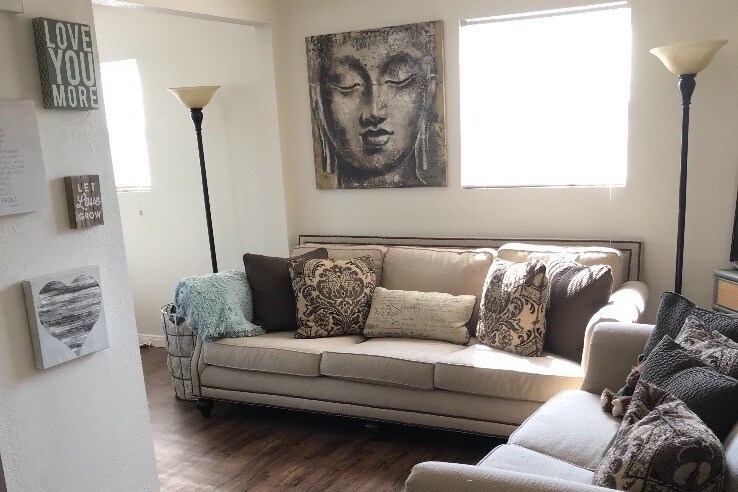 Foto del edificio - 1824 Dismuke St