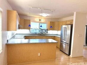 Building Photo - 1553 Haku St