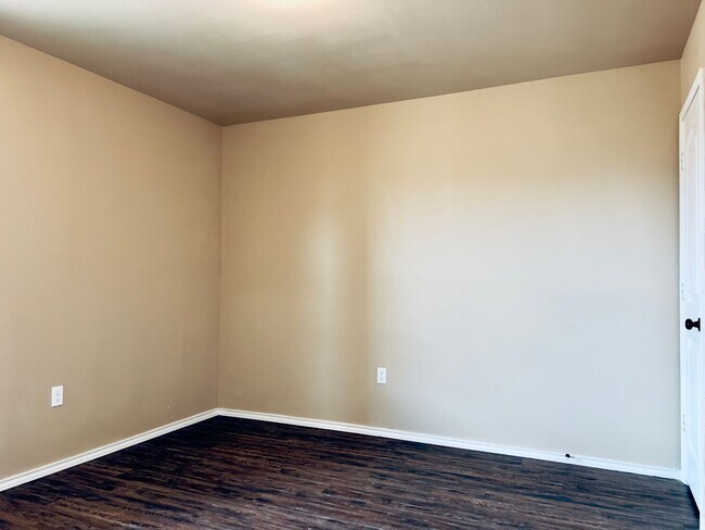 Foto del edificio - Charming Three Bedroom In North Lubbock