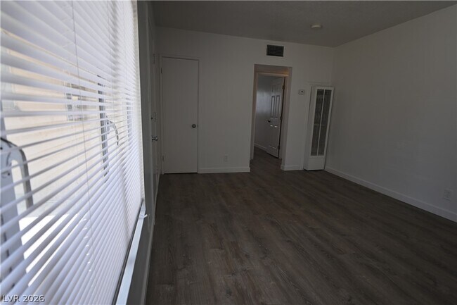 Foto del edificio - 378 N 13th St