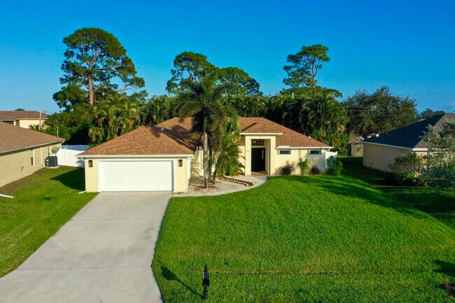 Foto del edificio - 4209 SW McClellen St