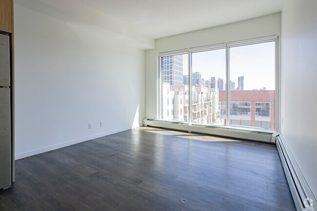 1BR, 1BA - 553SF - The Fifth