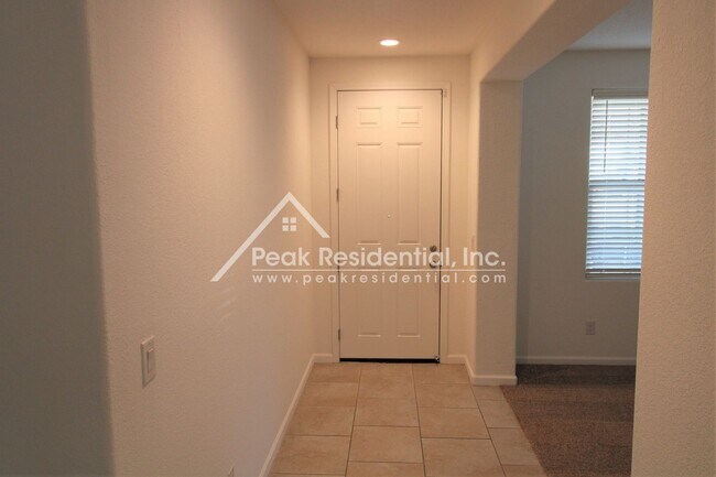 Building Photo - 3 br, 2.5 bath House - 4509 Juneberry Drive