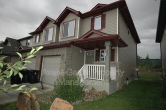 Building Photo - 57 Vaughn Ave