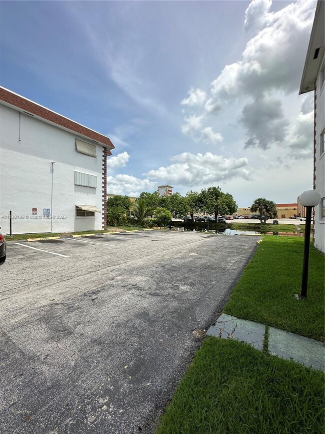 1310 NW 43rd Ave Unit 206, Lauderhill, FL 33313 - Room For Rent In ...