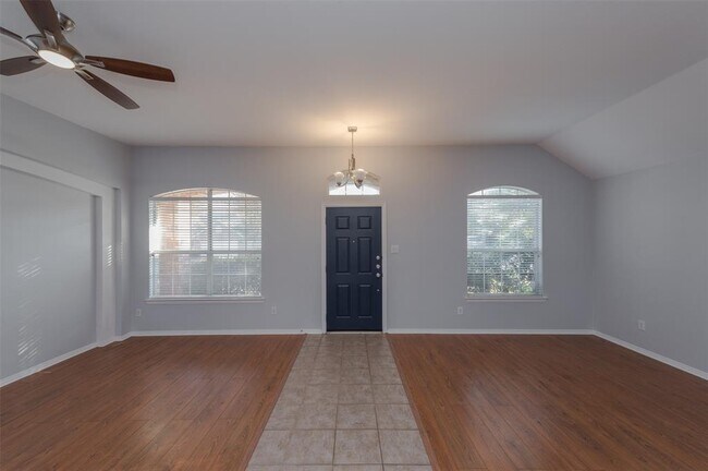 Building Photo - 1713 Sunflower Dr