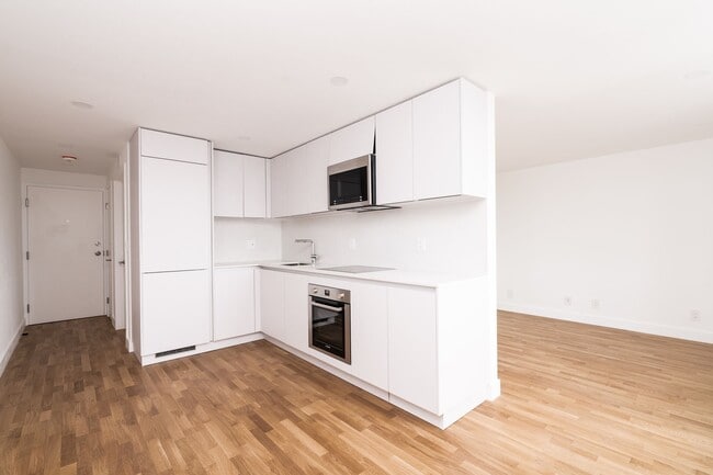 Photo du bâtiment - 800 Richmond St W