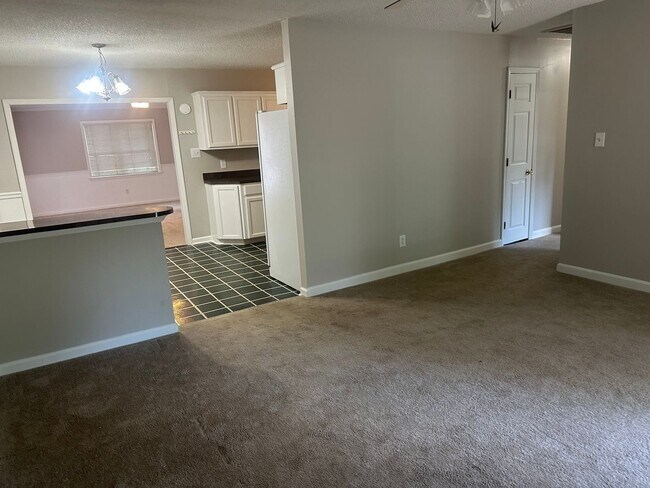 Building Photo - Adorable Three Bedroom Home In Cherokee Forest Subdivision!