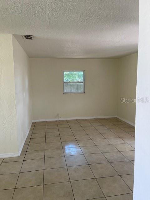 Foto del edificio - 4894 31st St N
