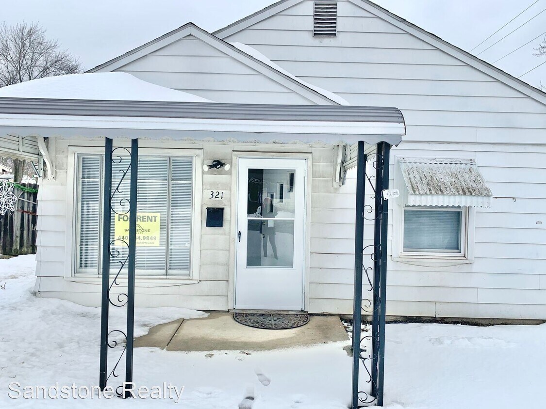 Primary Photo - 3 br, 1 bath House - 321 Foster Ave