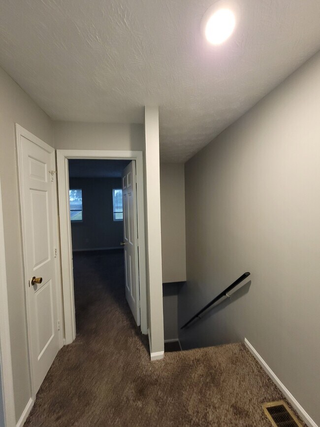Building Photo - 159 Miller Dr