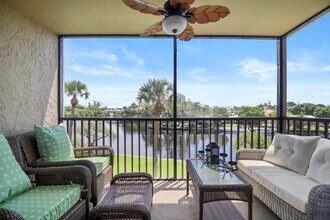 Building Photo - 13 Royal Palm Way
