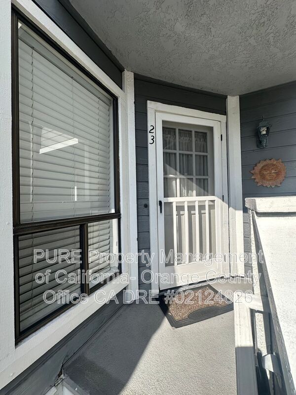 Building Photo - 23 Hollyhock Ln