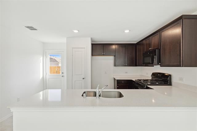 Building Photo - 2633 Kingsman Dr