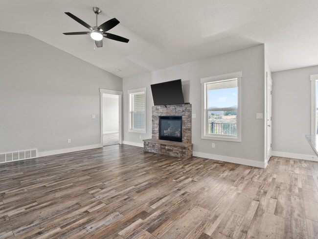 Building Photo - 1459 Foxmore St