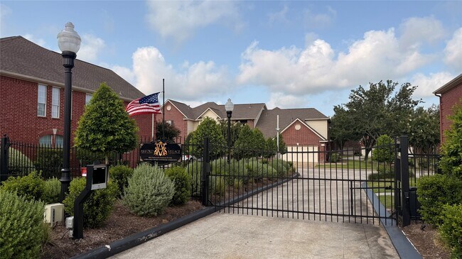 Foto del edificio - 1408 S Friendswood Dr
