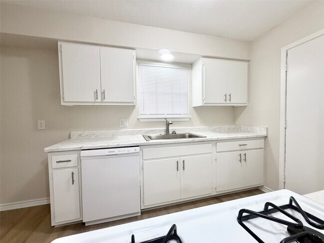 Foto del edificio - 2400 5th St