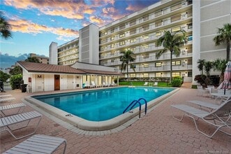 Building Photo - 10310 S Ocean Dr