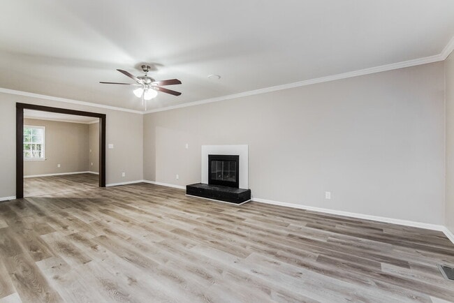 Building Photo - 5217 Country Pines Ct