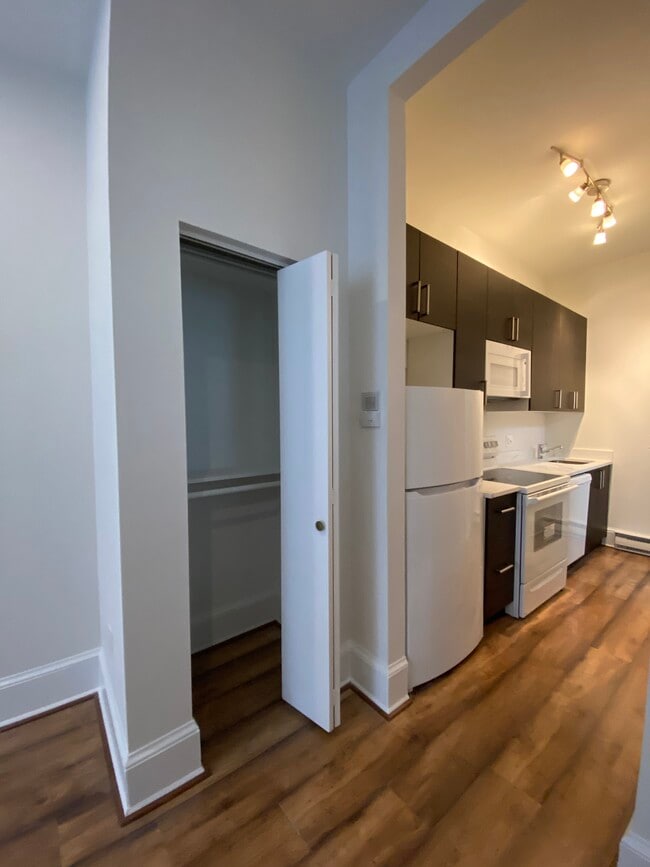 Building Photo - 2129 N St NW