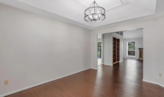 Building Photo - 1045 Sprinters Row Dr