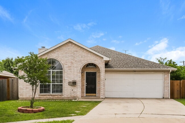 Building Photo - 736 W Colony Dr