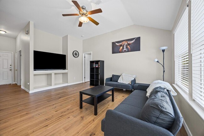 Foto del edificio - 5006 Acorn Grove Ct