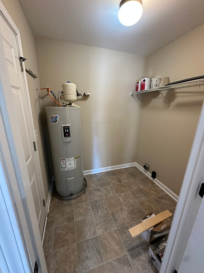 Foto del edificio - 1106 Emma May Pt